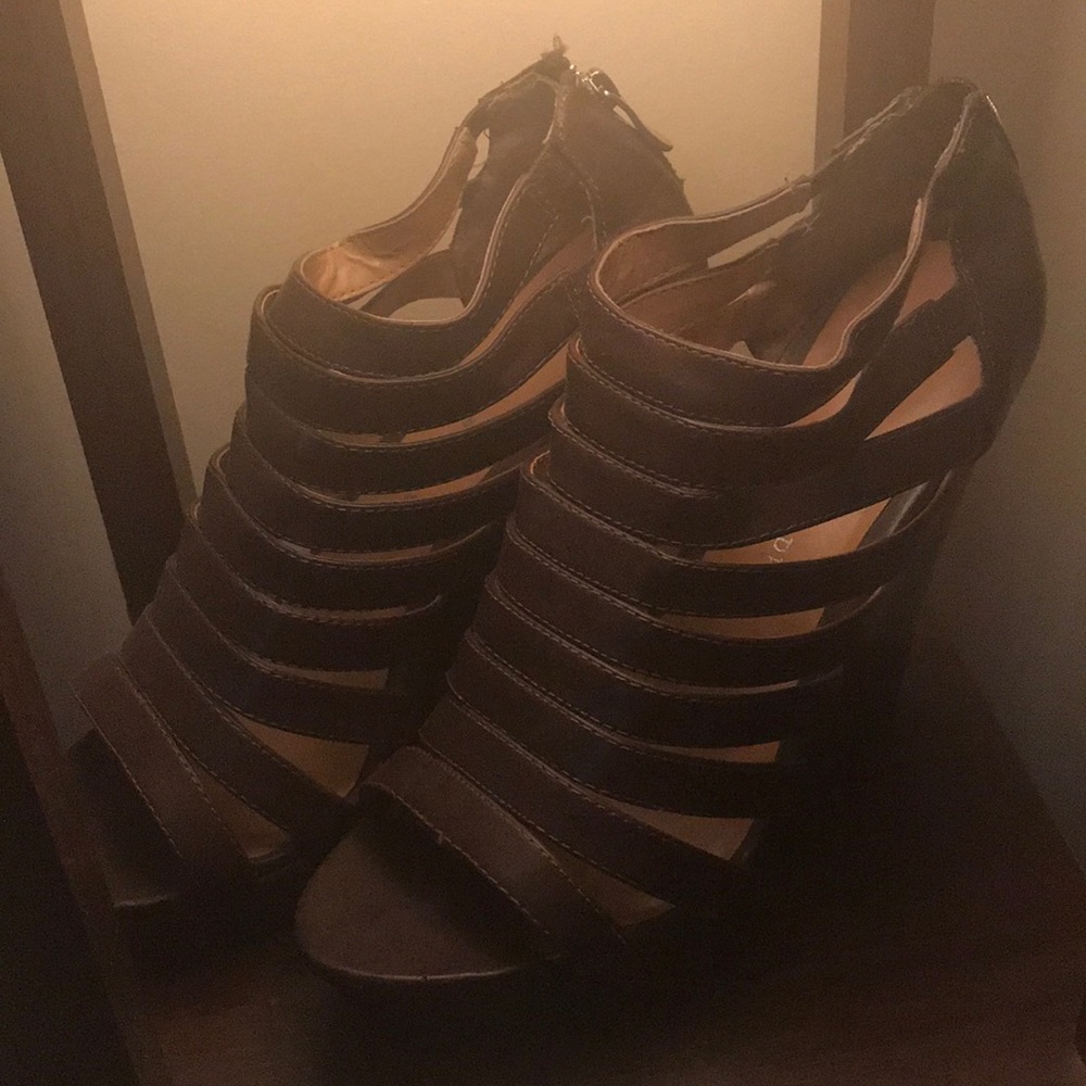 Chinese Laundry Wedge Sandals
